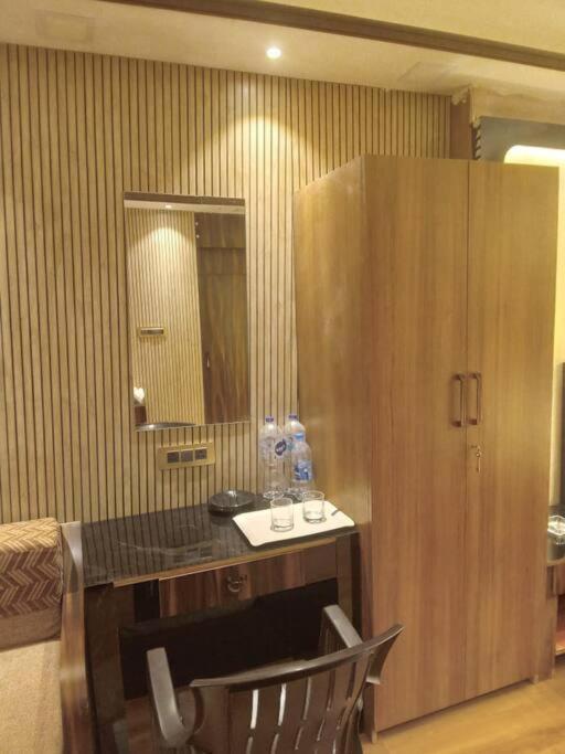 Ostro Inn Studio Apartment Калькутта Экстерьер фото